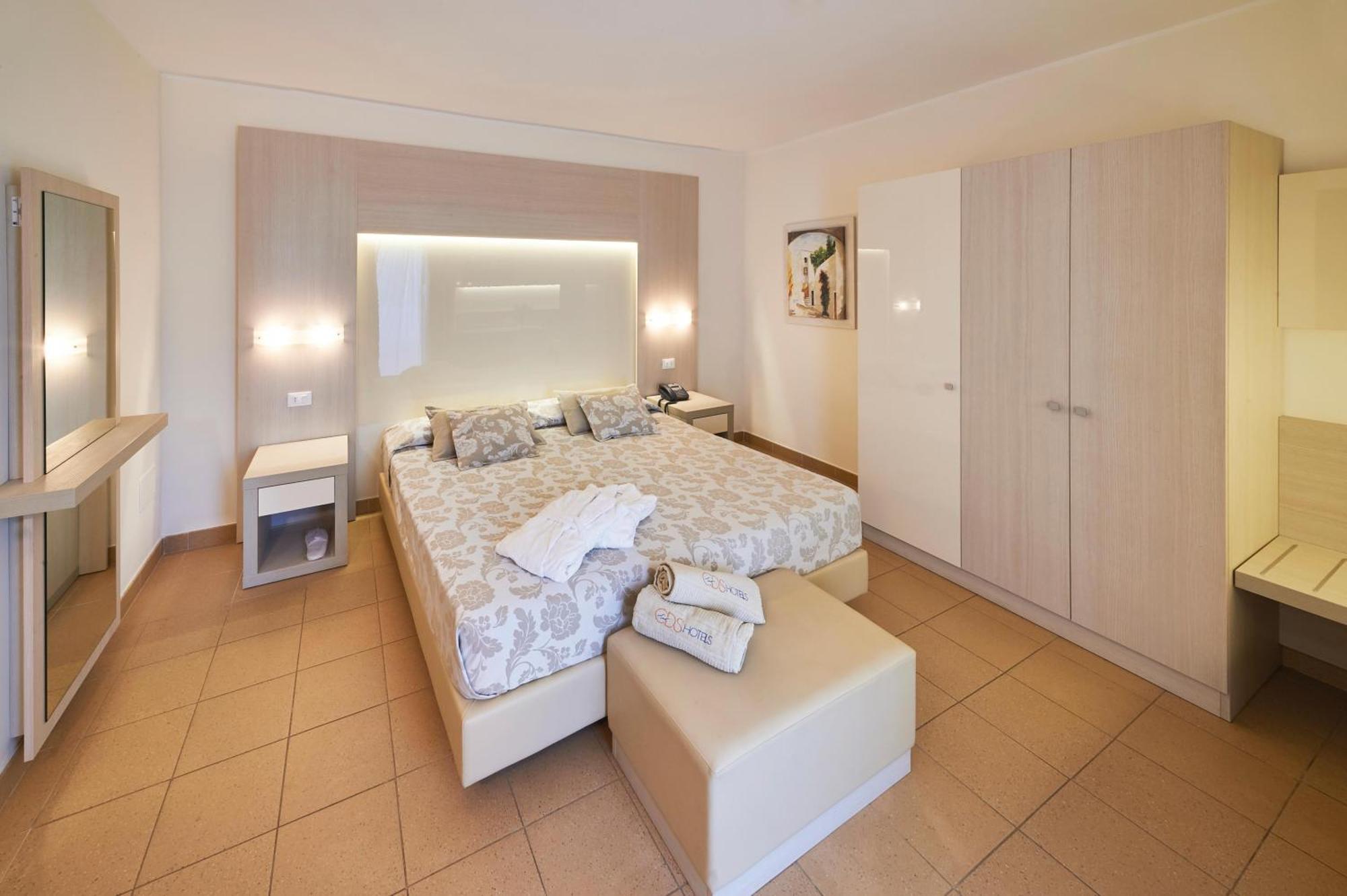 Riva Marina Resort - Cdshotels カロヴィーニョ エクステリア 写真